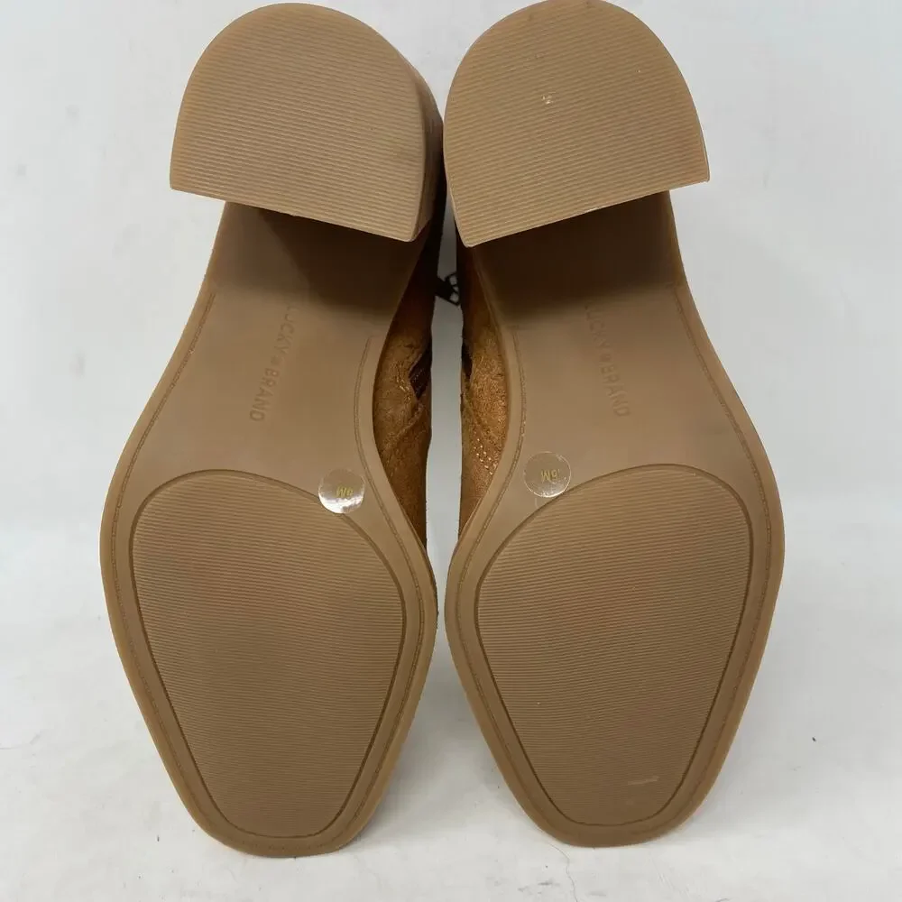 Lucky Brand step out
