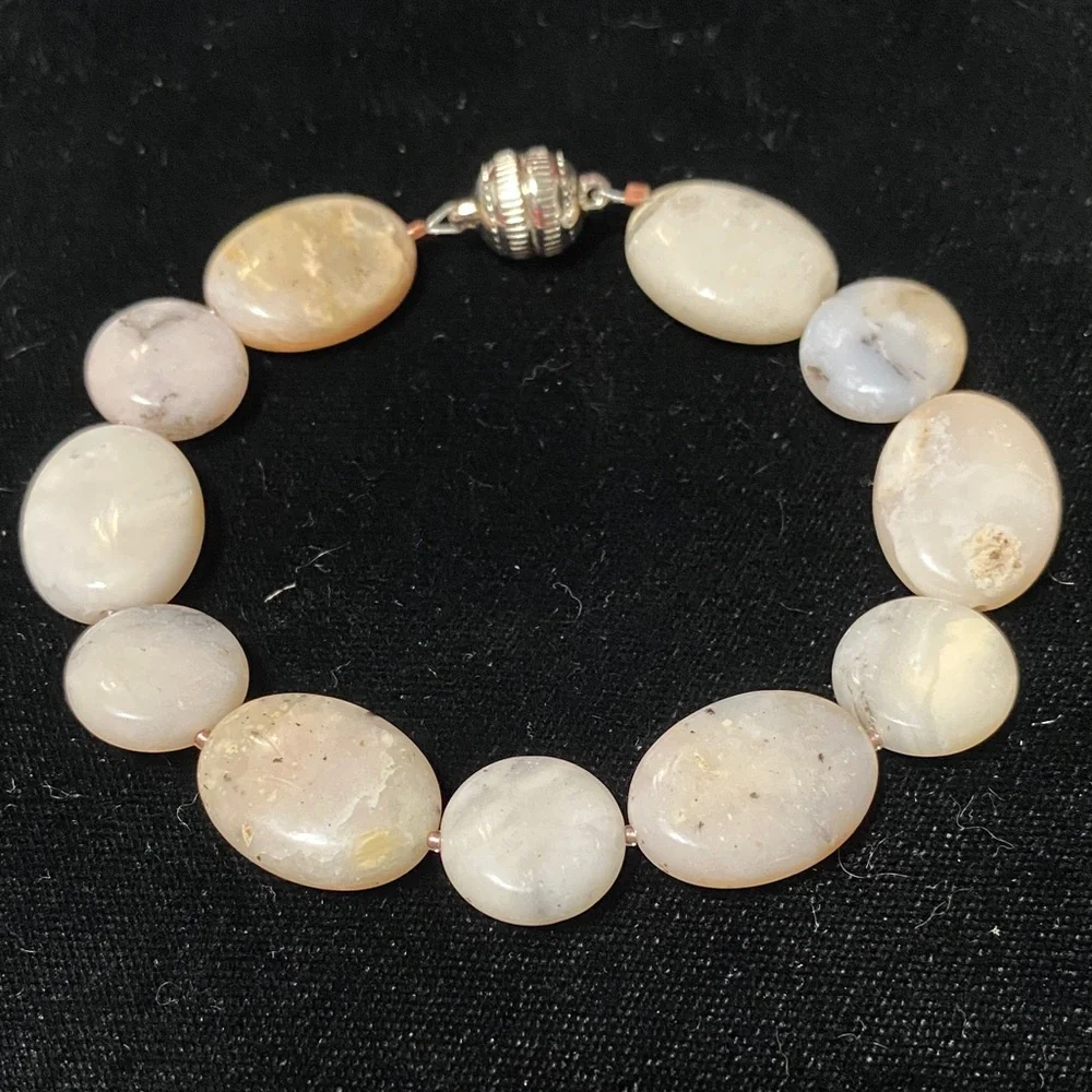 Elegant handcrafted Genuine natural Peruvian Pink opal Beaded 8” Bracelet