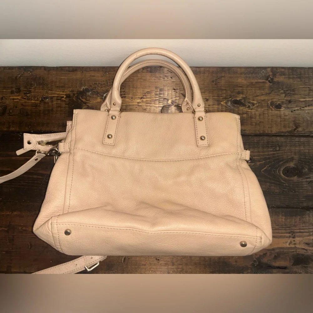 kate spade this elegant