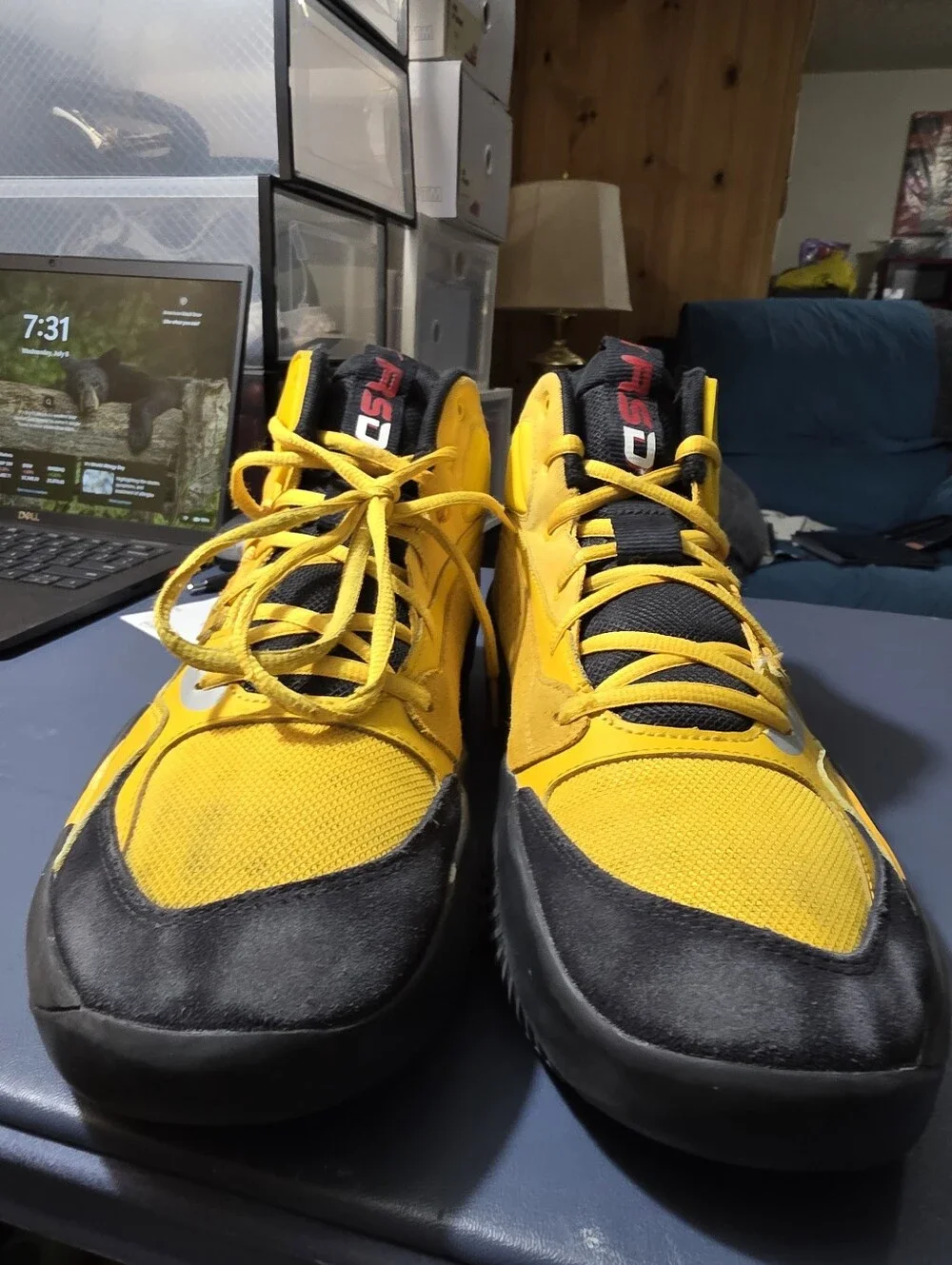 Puma bold yellow
