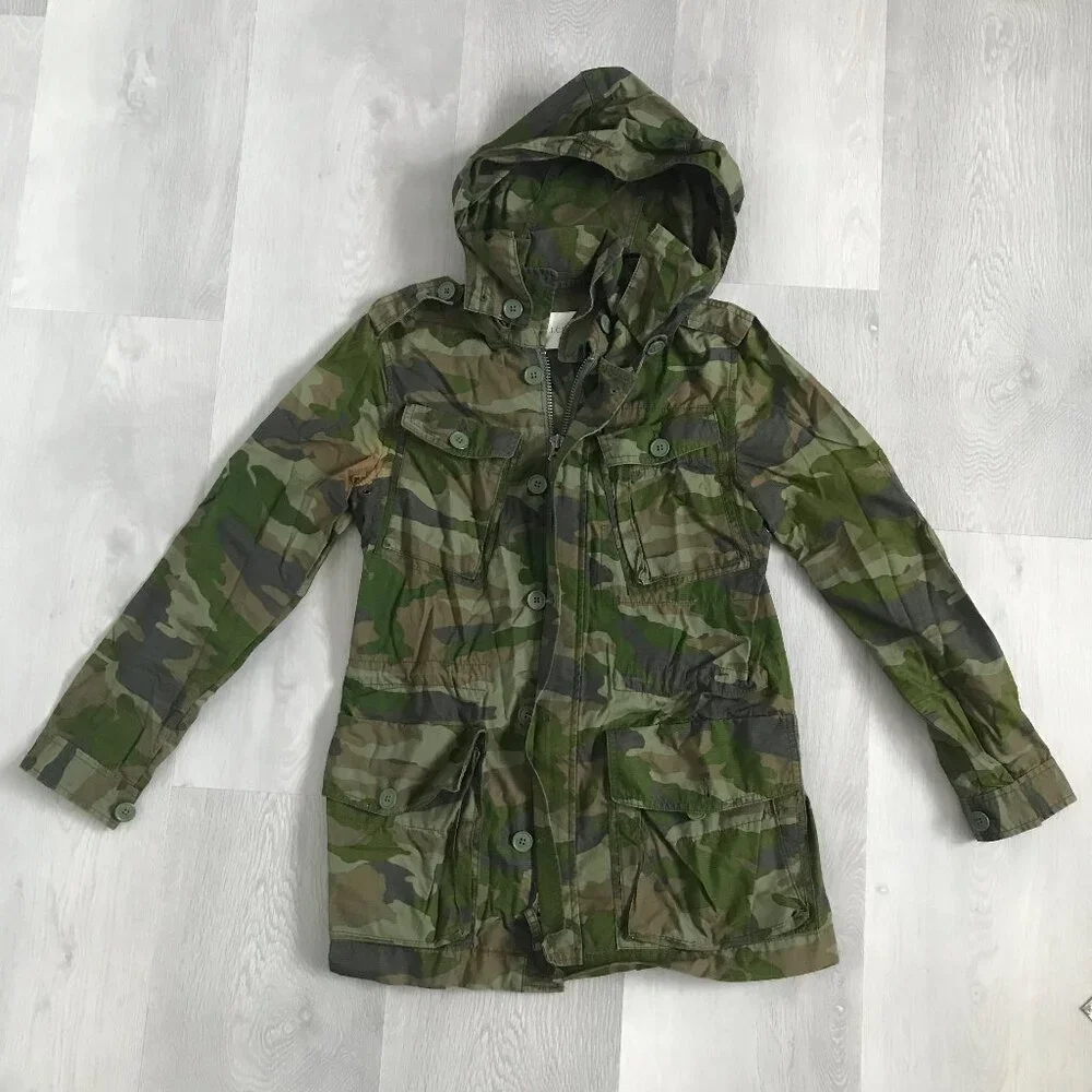 J CREW CAMO GREEN  PARKA JACKET GREEN HOODED ZIP BUTTON WOMENS XS