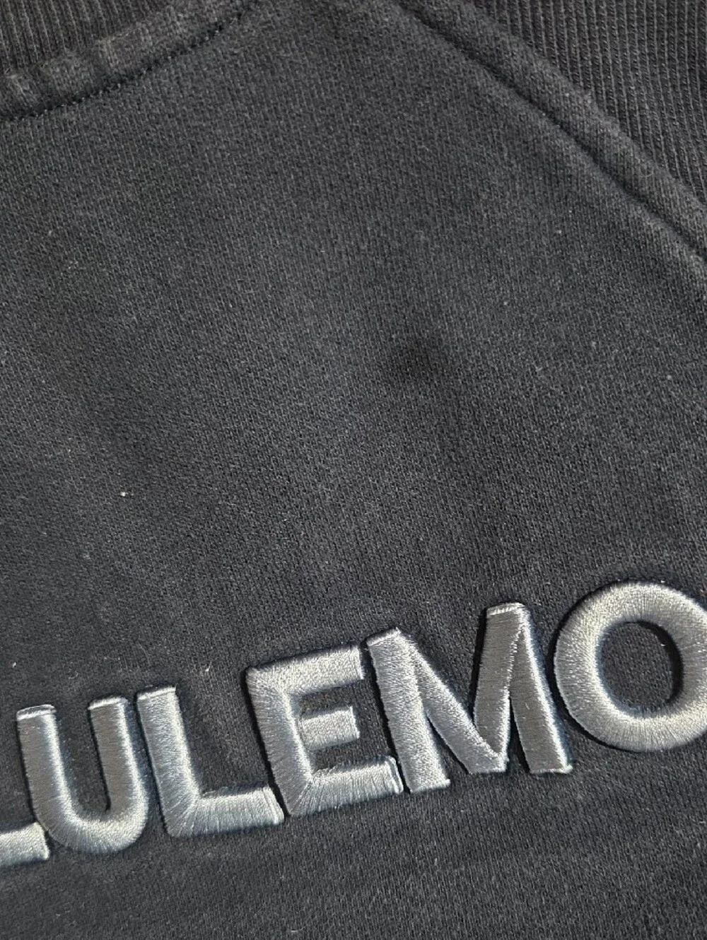 lululemon athletica cropped crew