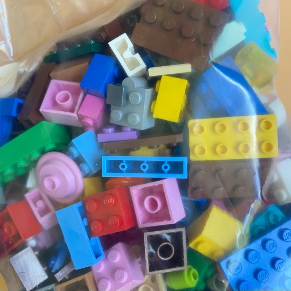 Lego legos pieces