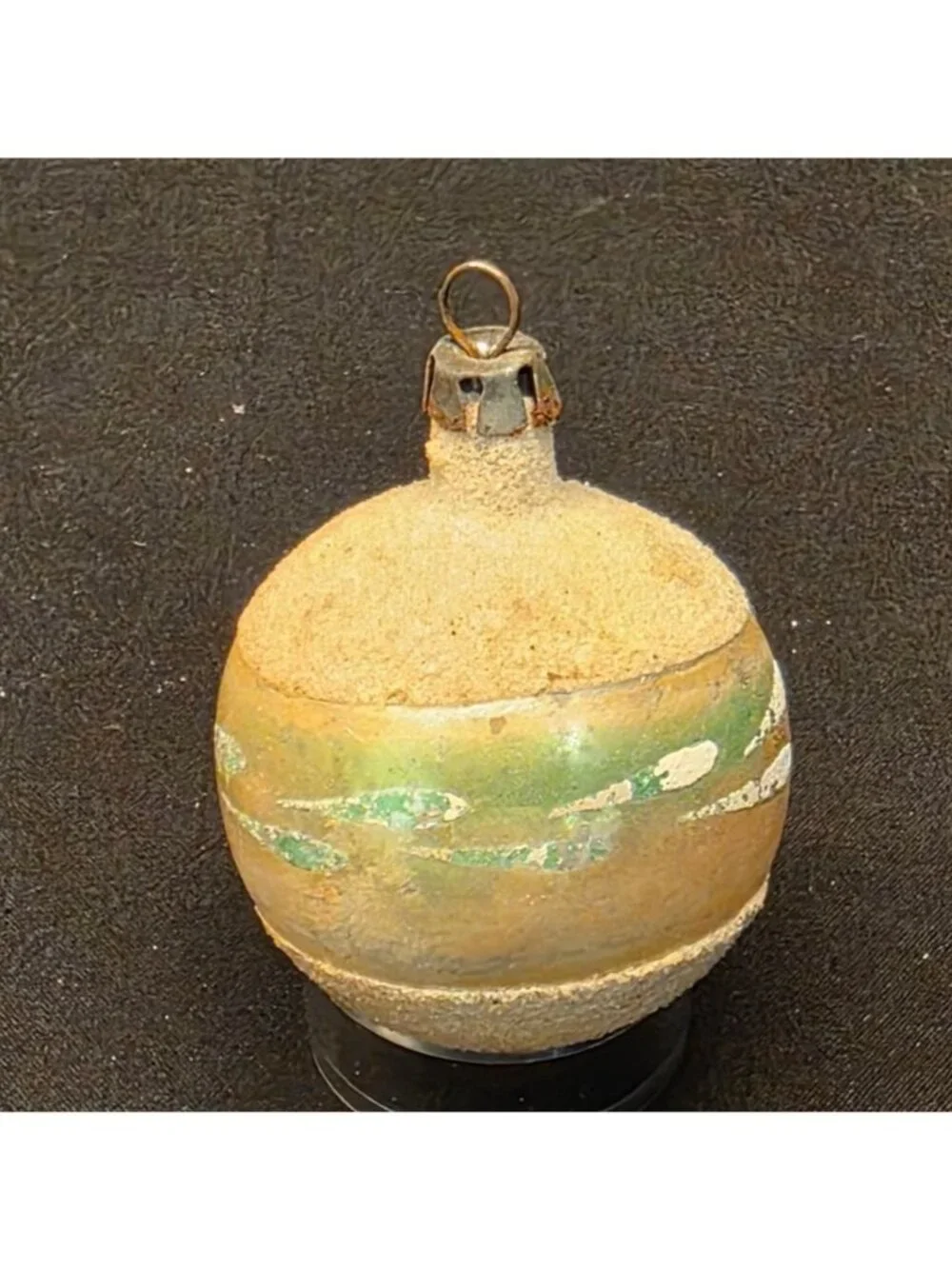 Source Unknown vintage round
