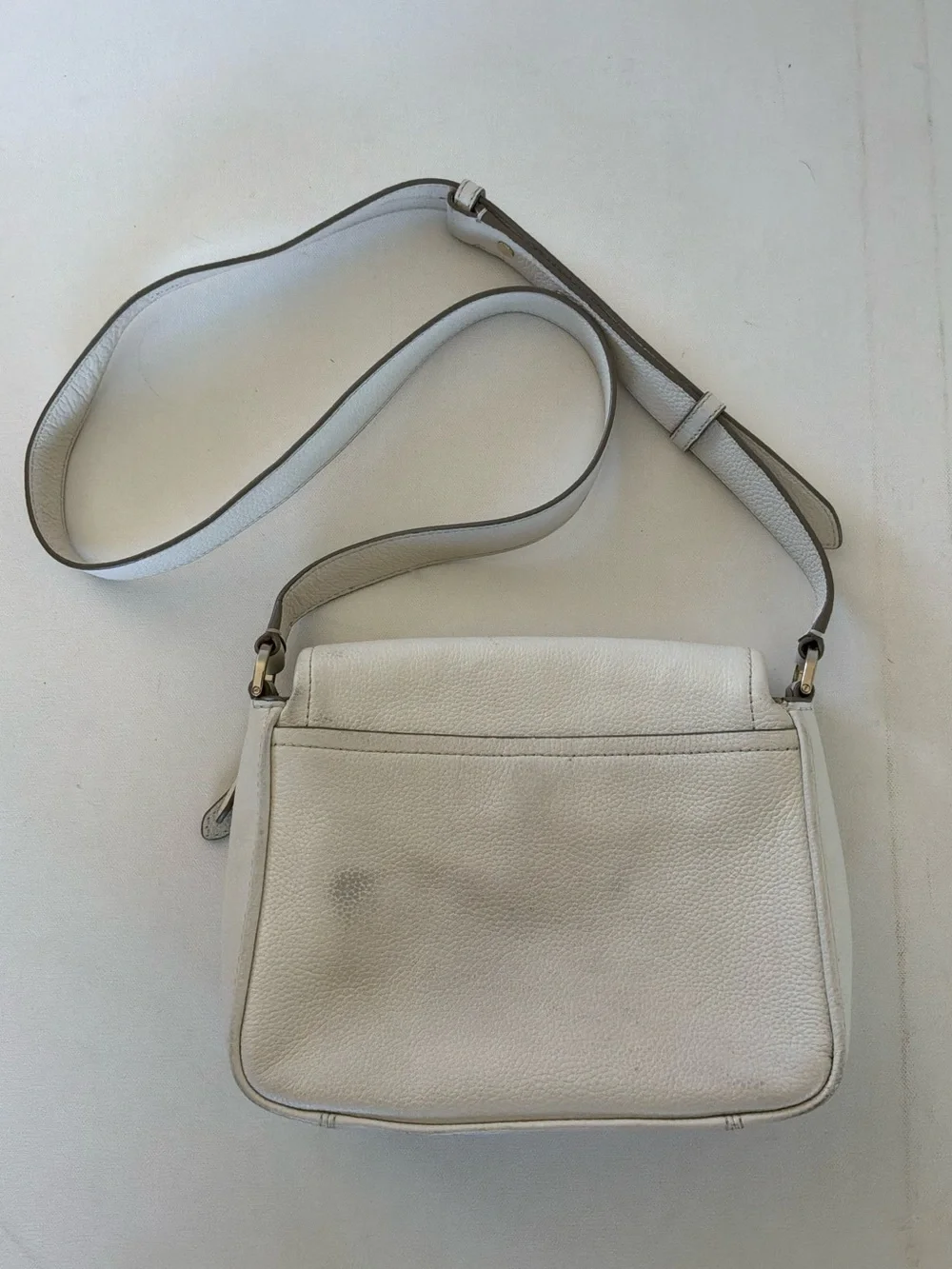 kate spade features brand