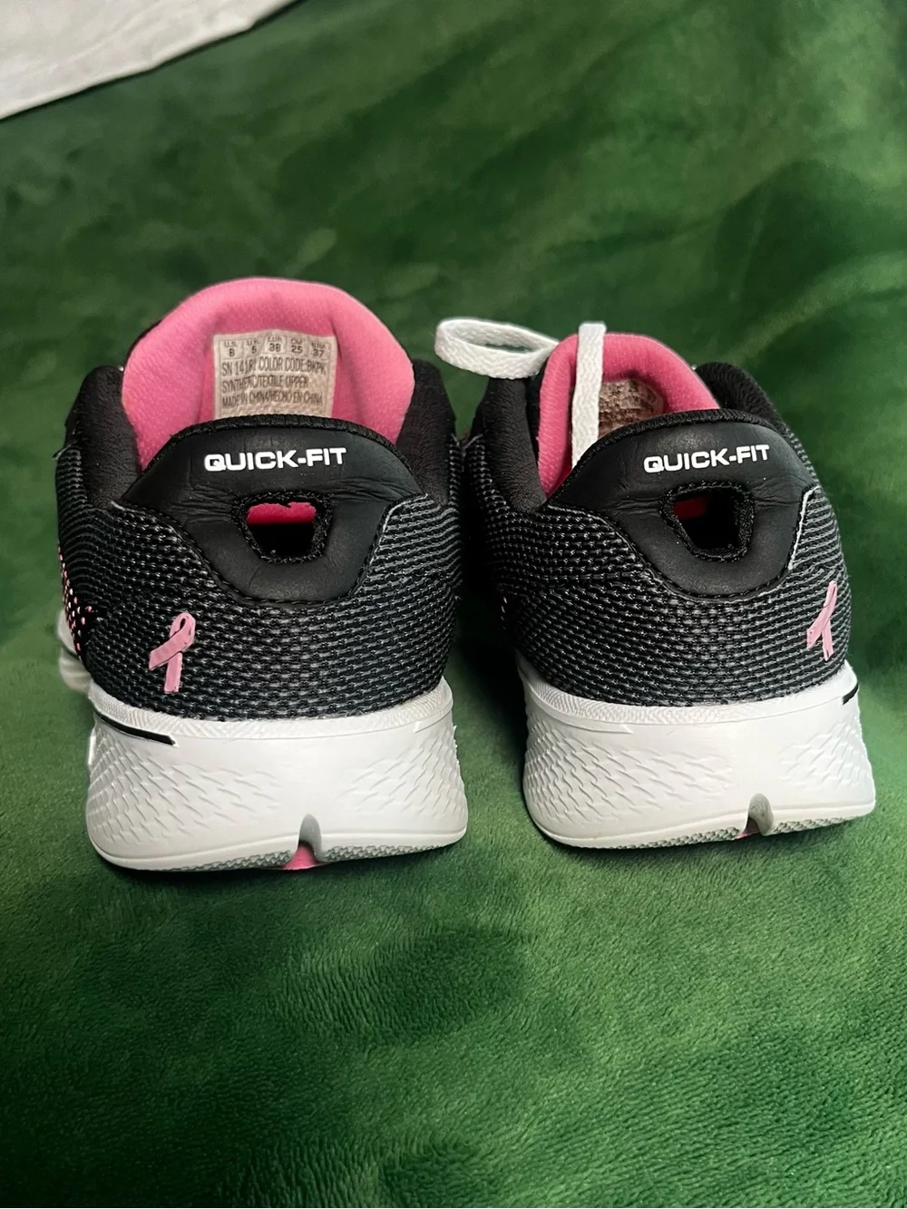 Skechers lightweight sneakers