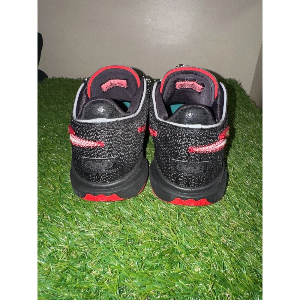 Nike 100% authentic