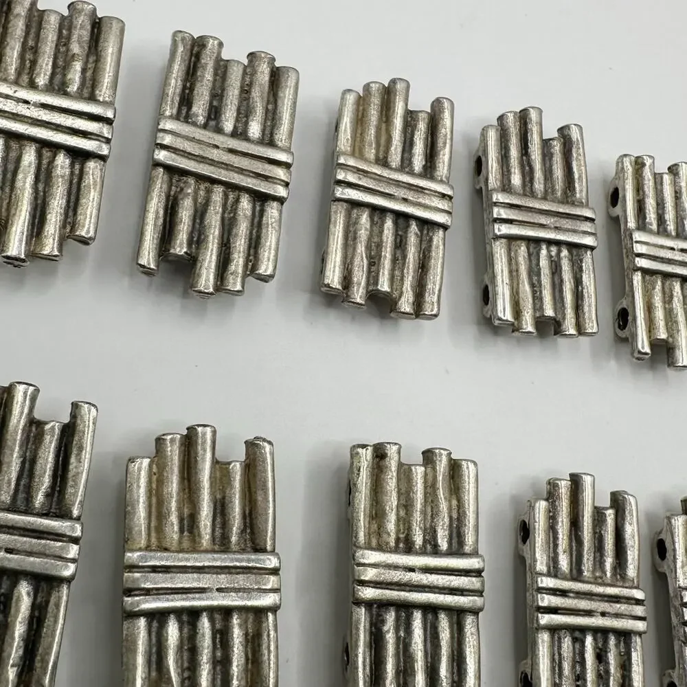 Unbranded pewter craft