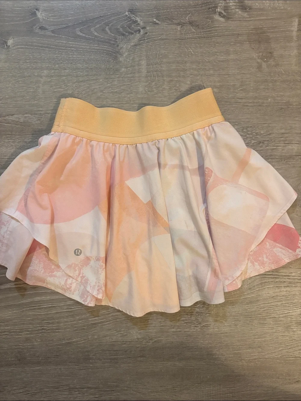 lululemon athletica lightweight tiered