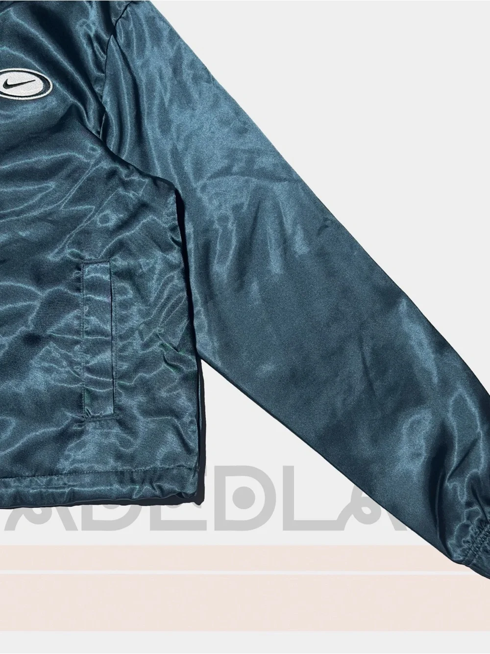 Nike jacket relaxed