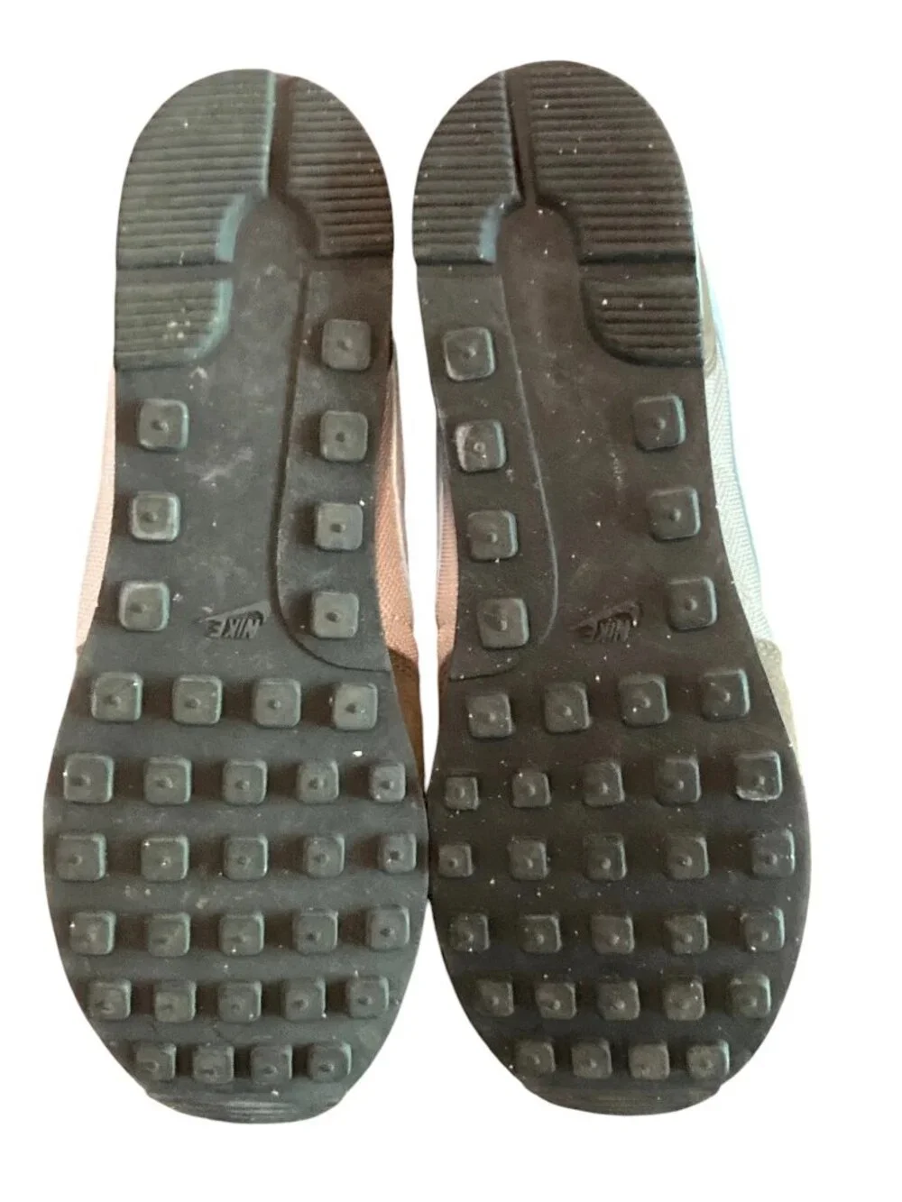 Nike women internationalist