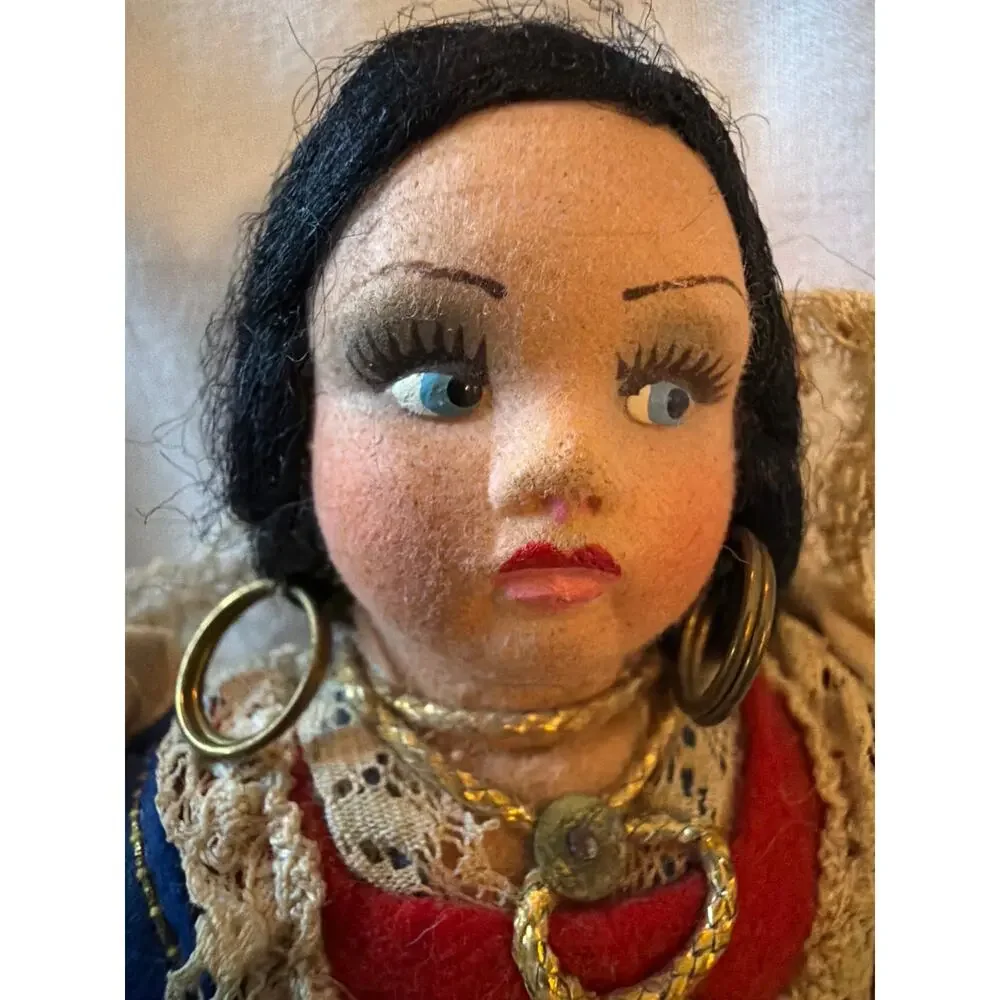 Unbranded beautiful vintage