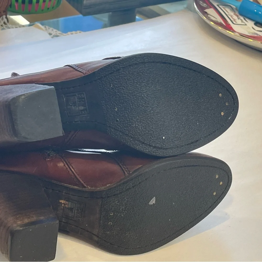 Frye elegant tan