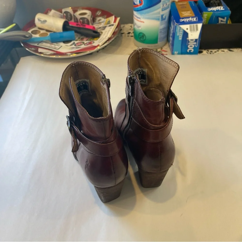 Frye elegant tan