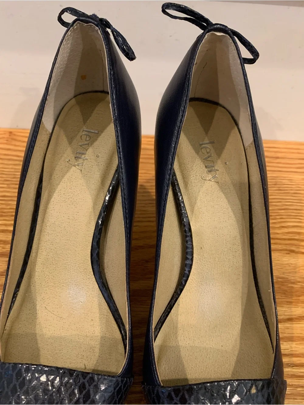 levity navy detailing