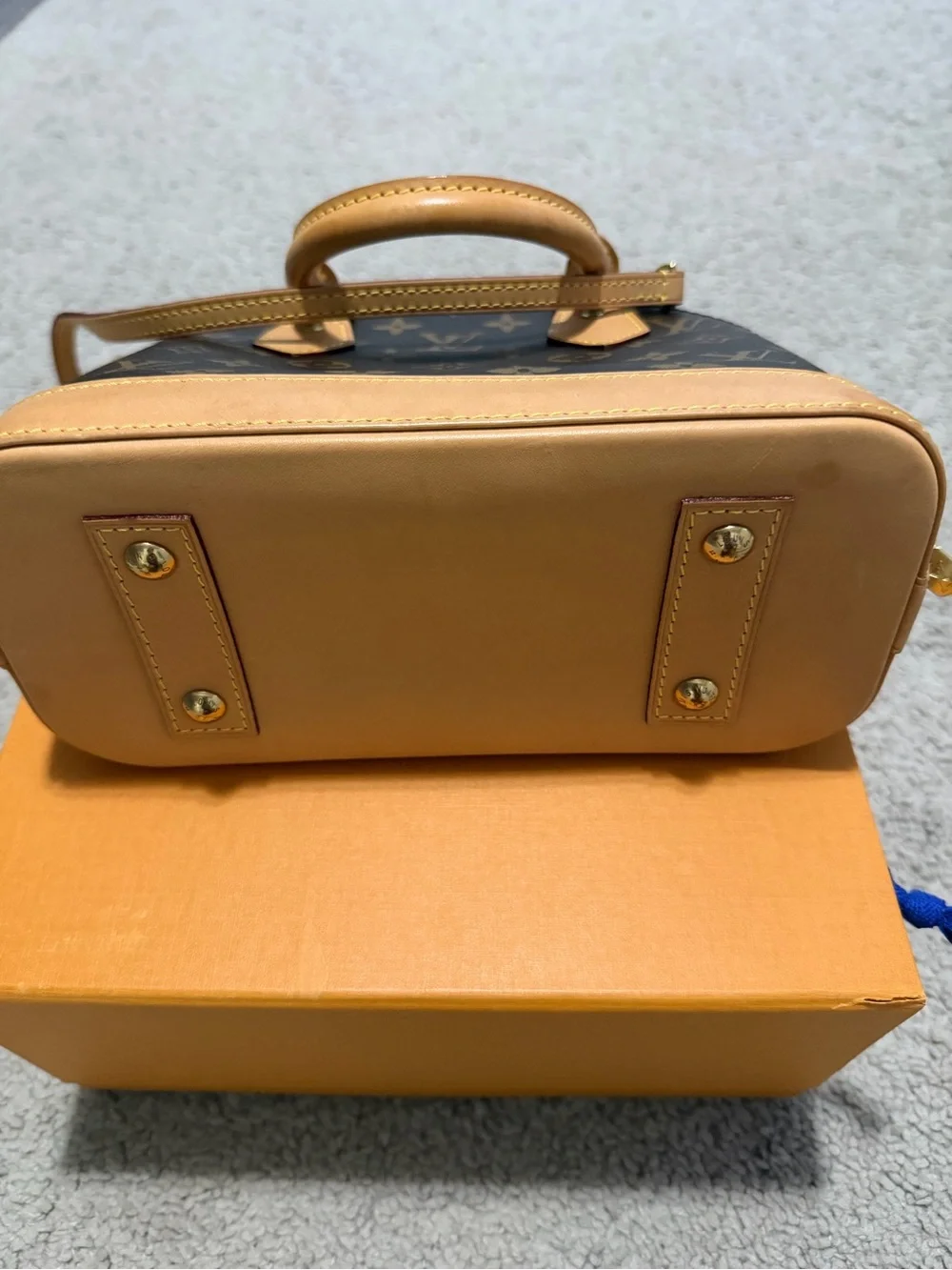 Louis Vuitton classic louis