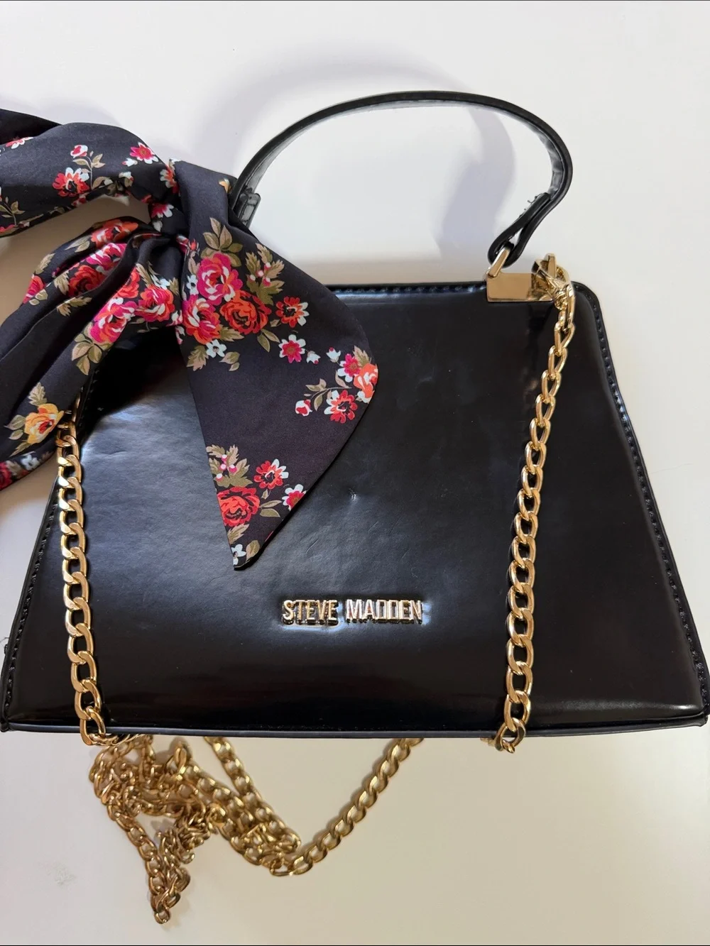 Steve Madden compact structured