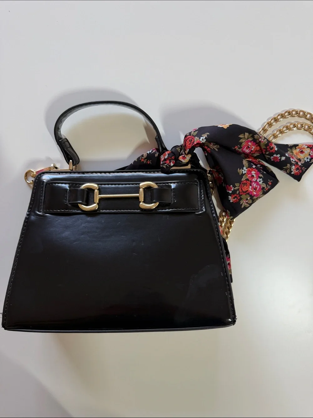 Steve Madden compact structured