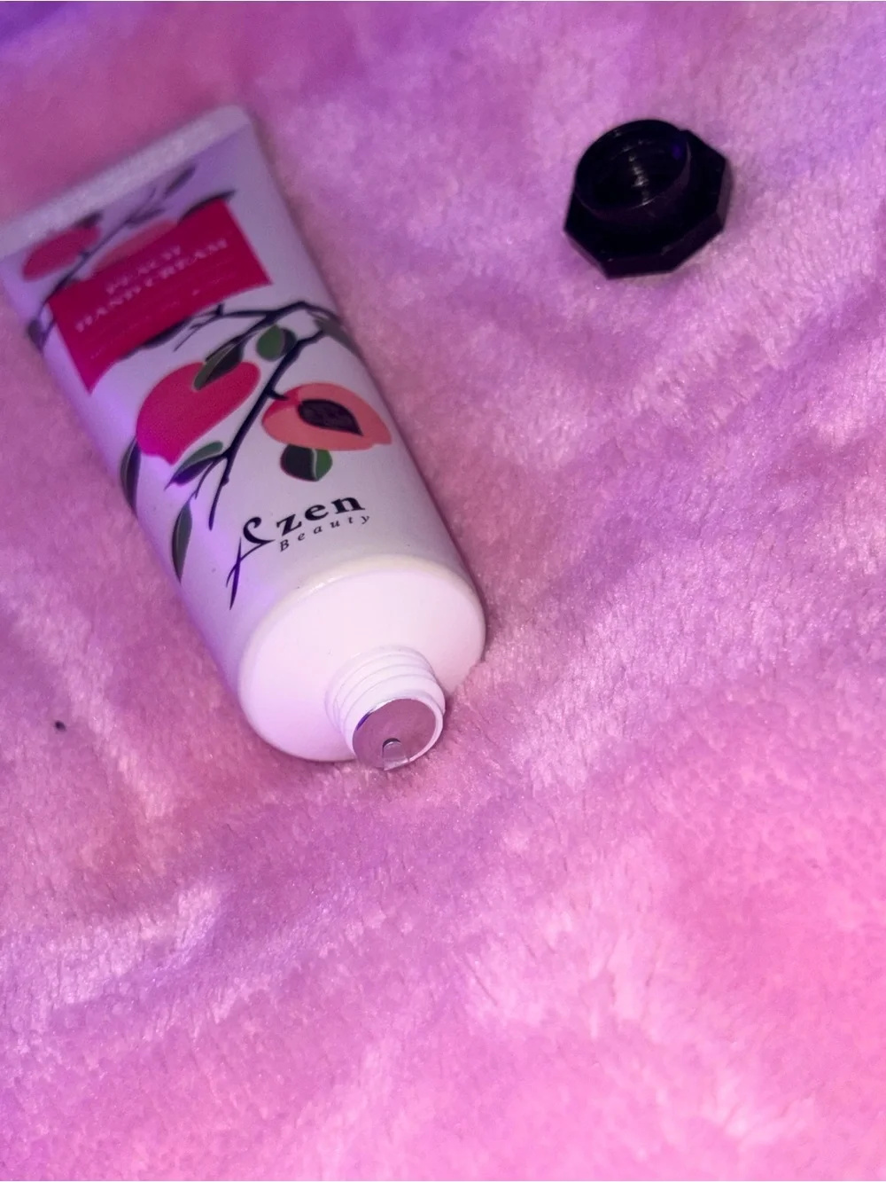 Zen peach hand