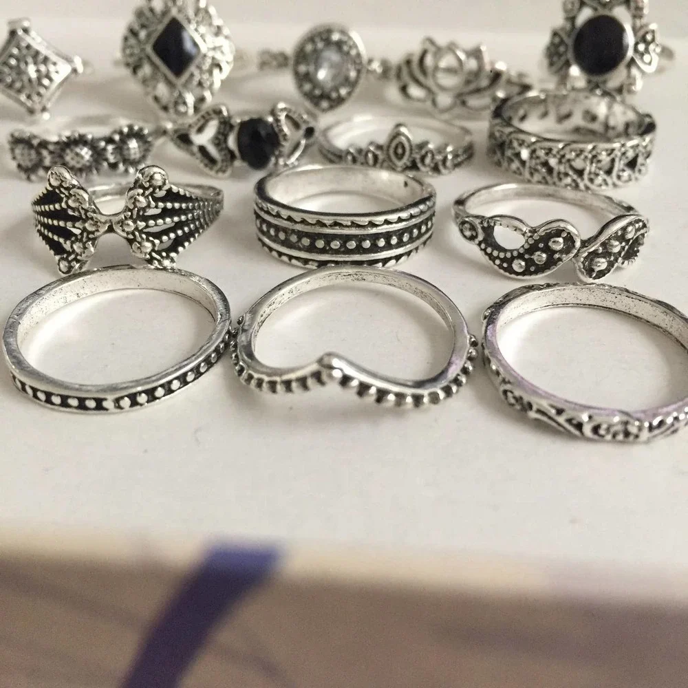 Deja Vu Kreations 15 piece