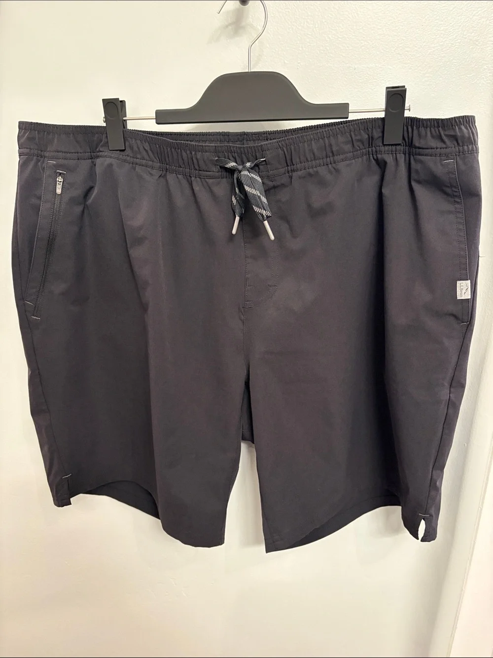 Men's Black Athletic Drawstring Shorts