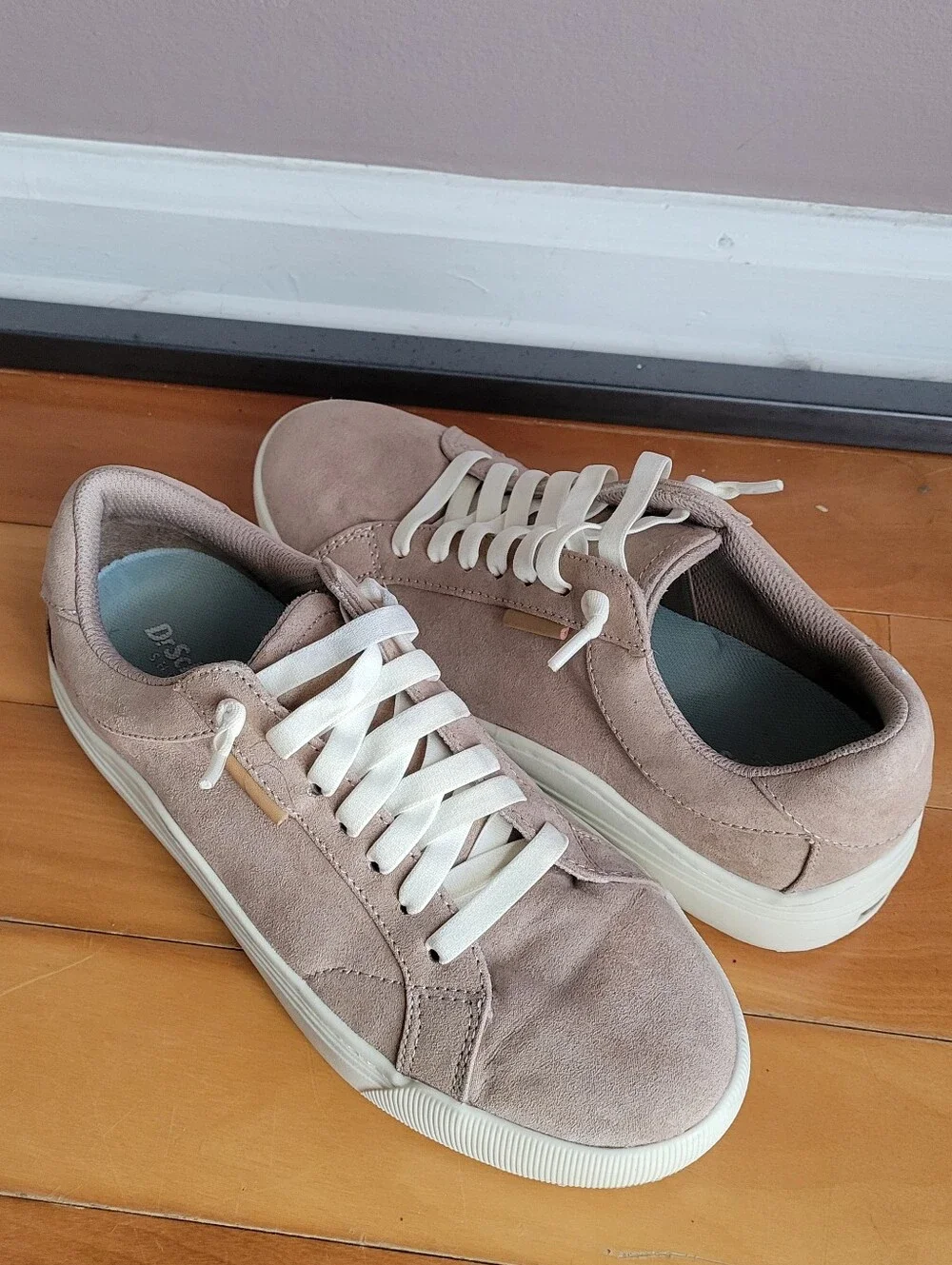 Dr. Scholls size 7m us