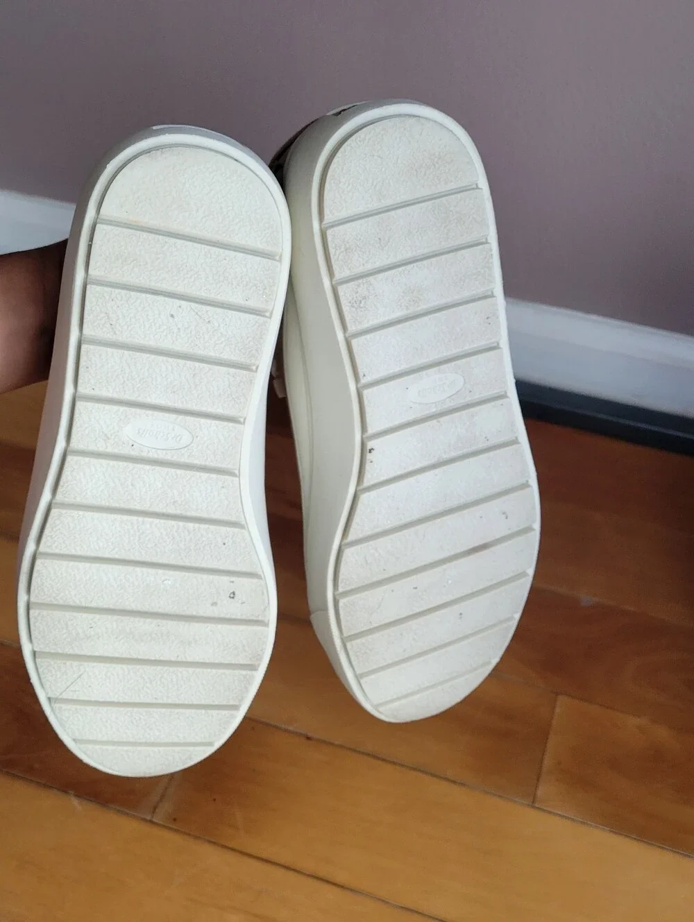 Dr. Scholls item pictures