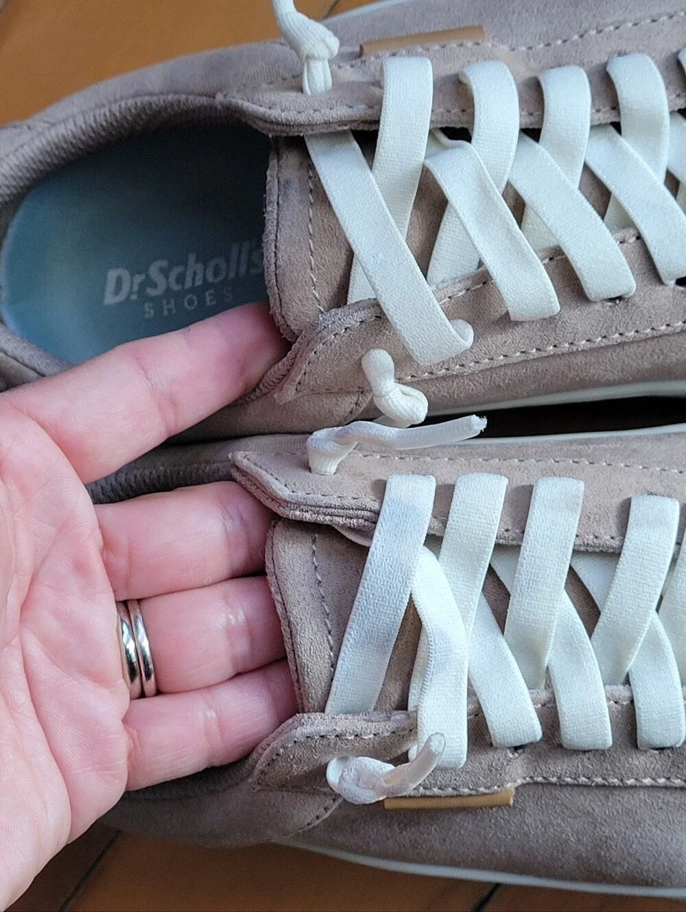 Dr. Scholls will please exact