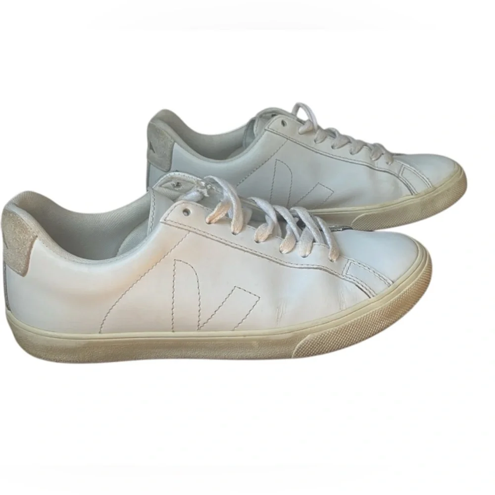 Veja heel size