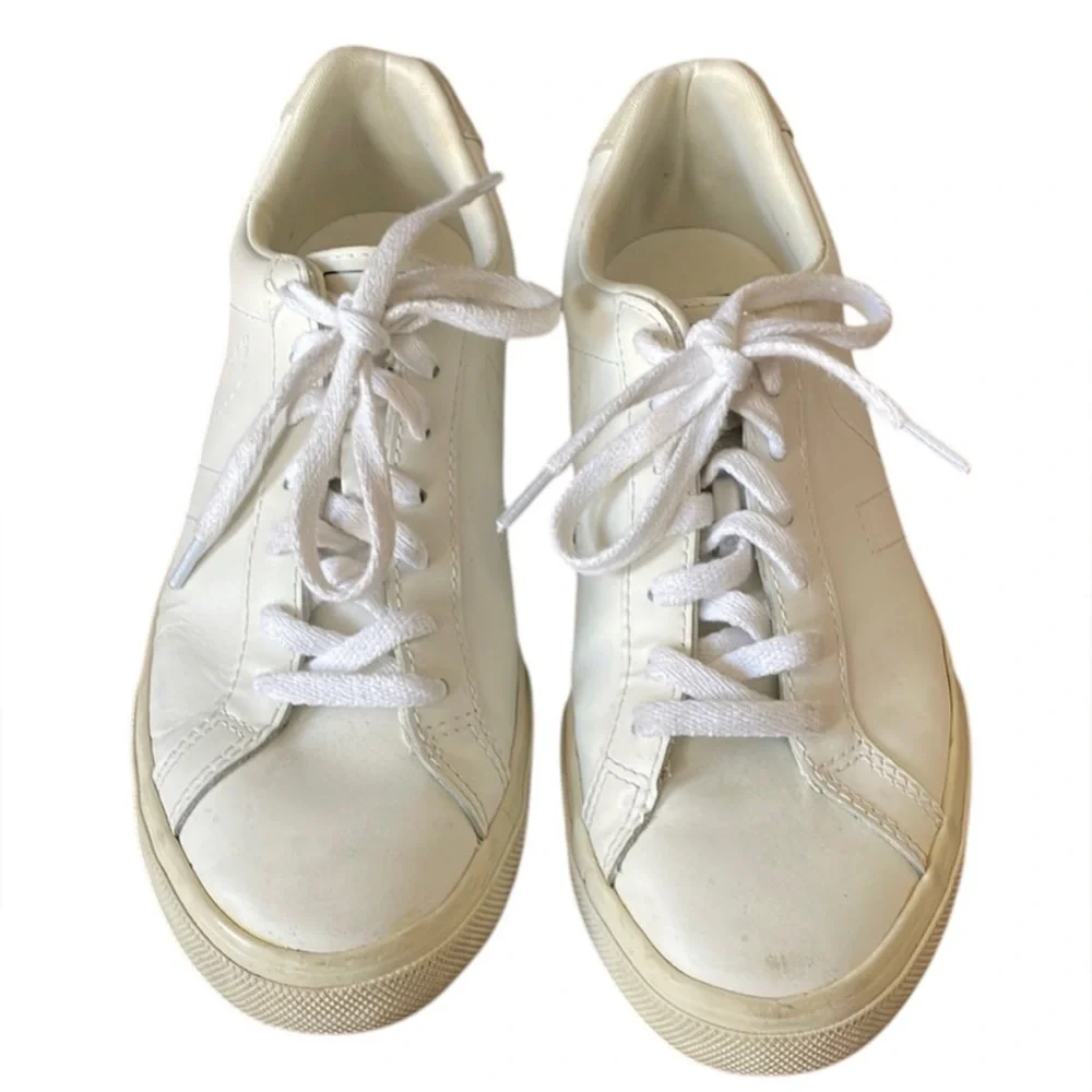Veja imported flat lace