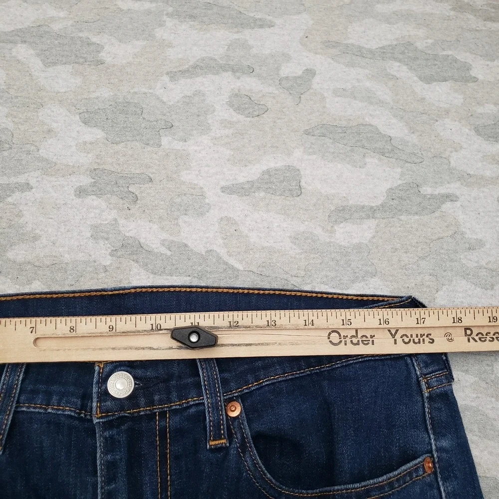 Levis item good