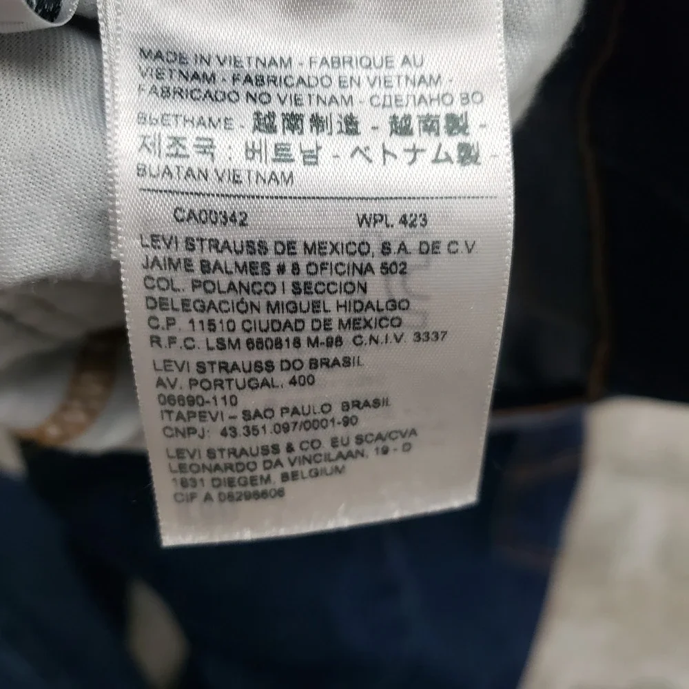 Levis item good