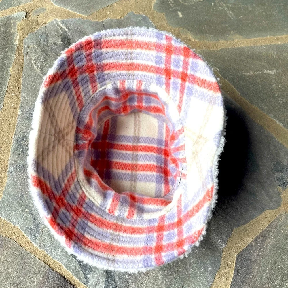 Vince Camuto bucket hat