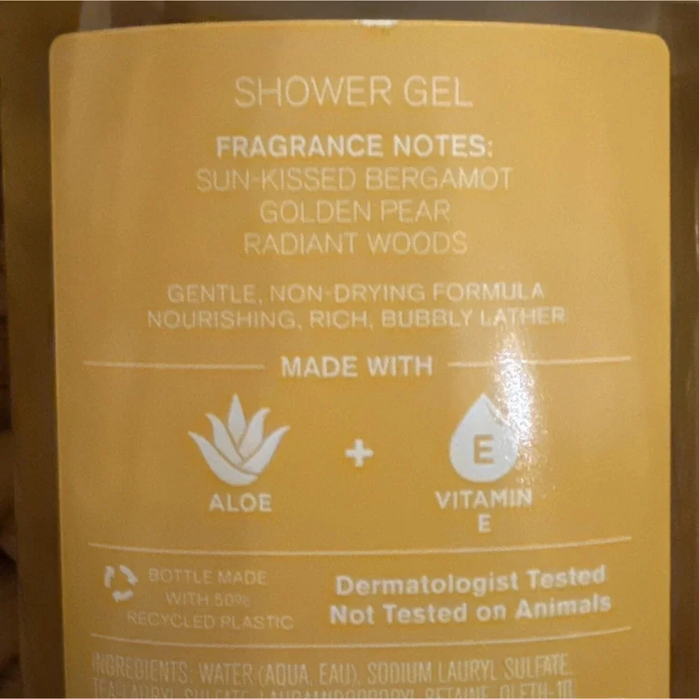 Bath & Body Works golden lotion works