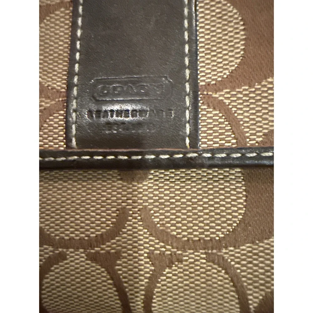 Coach multiple classic well