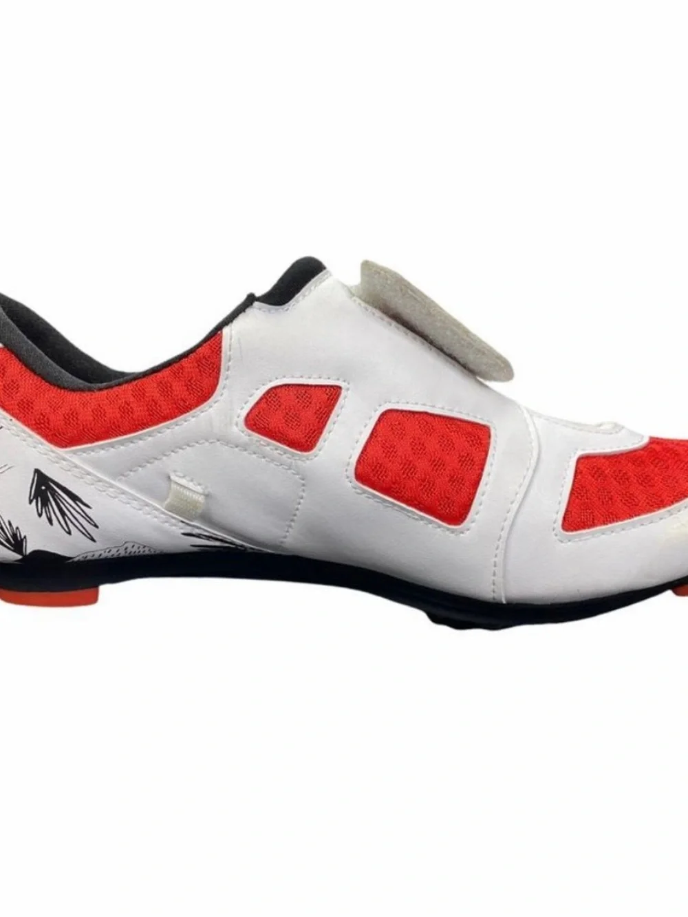 TriSeven red white