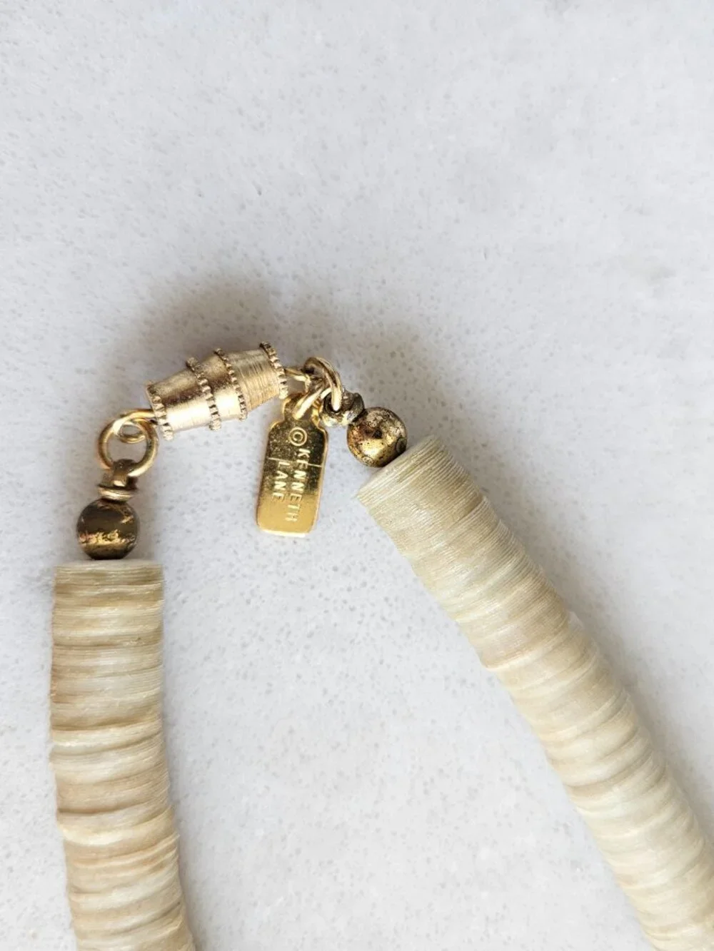 RARE AND VINTAGE KENNETH LANE PUKA / HEISHA SHELL NECKLACE WITH SHELL FRAGMENTS