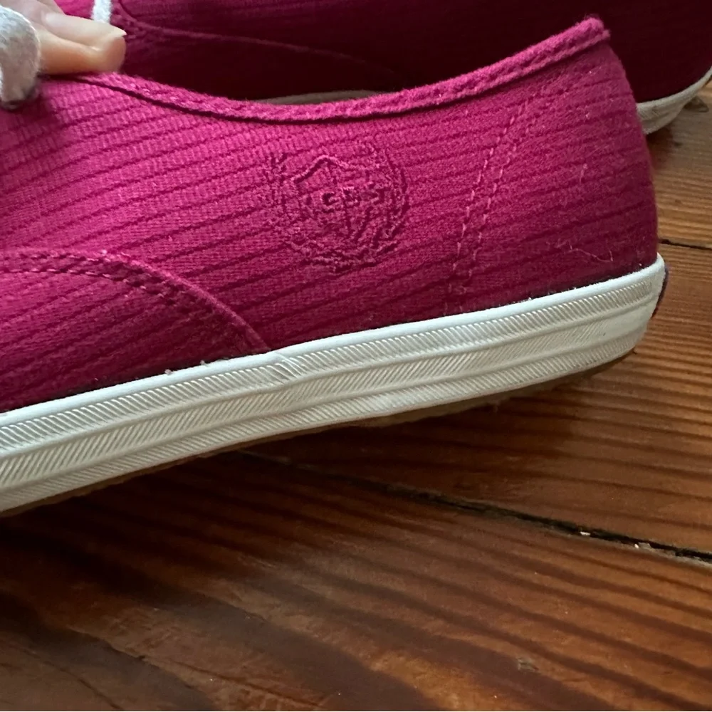 Keds comes original