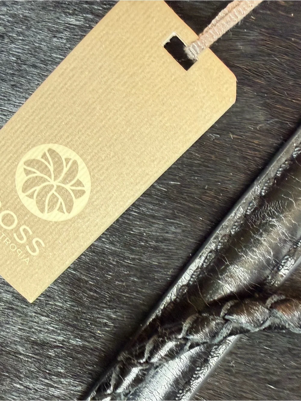 Hoss Intropia genuine black