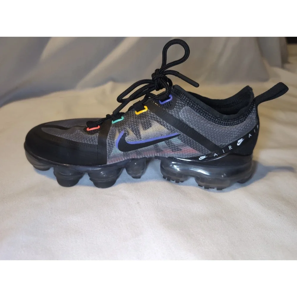 Nike Air VaporMax Synthetic Low Top Sneakers  Shoes/Black/Multicolor Size 5Y