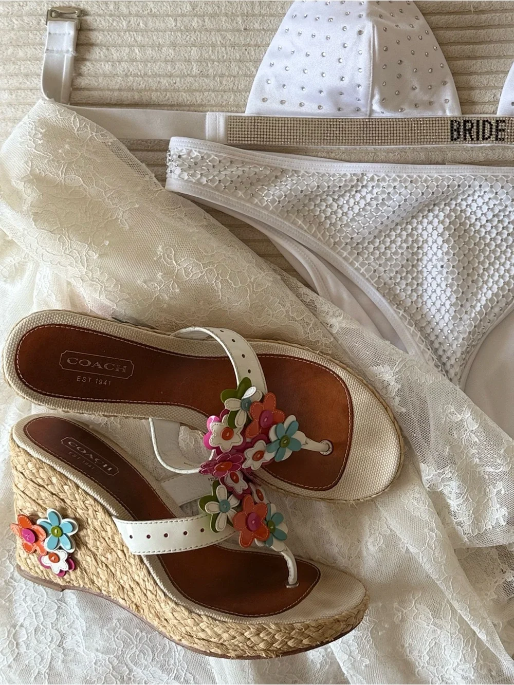 Rare Vintage Coach Wedges Floral Leather Appliqué Jesica Thong Platform Sandals