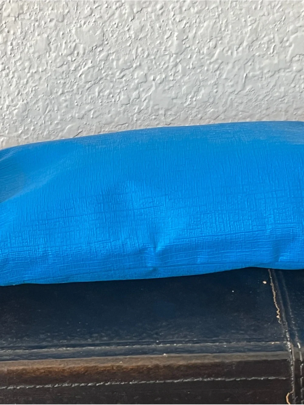 Moschino vibrant blue