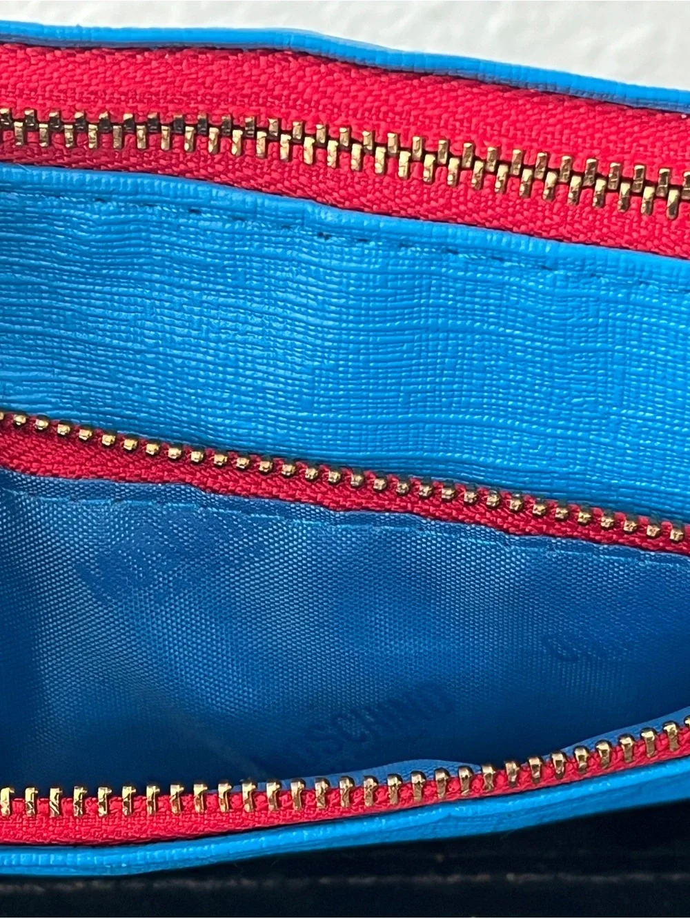 Moschino vibrant blue