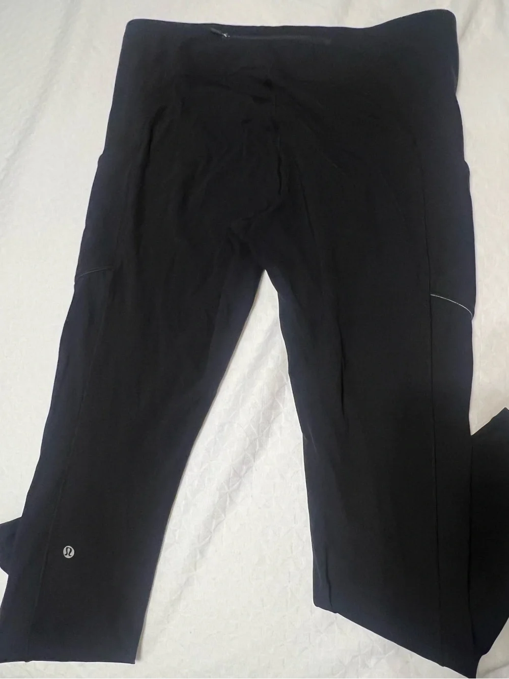 Women’s lululemon athletica Black Speed Tight Leggings size 12. Inseam 28