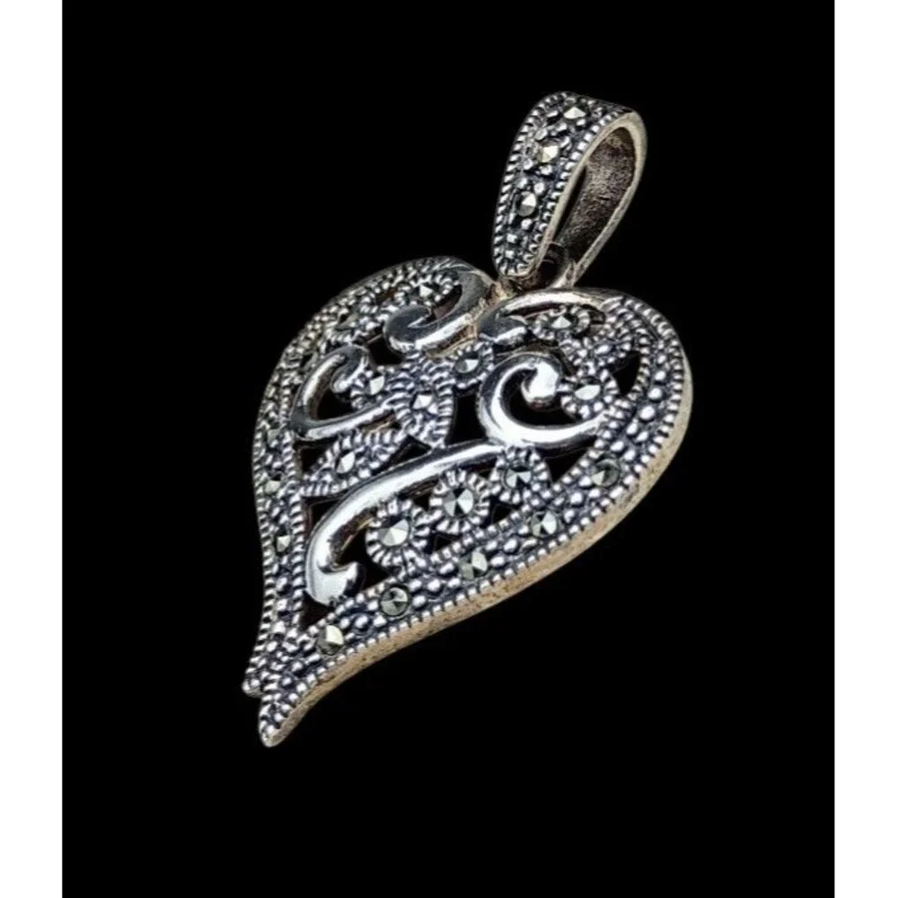Authentic Original Vintage Style vintage sterling