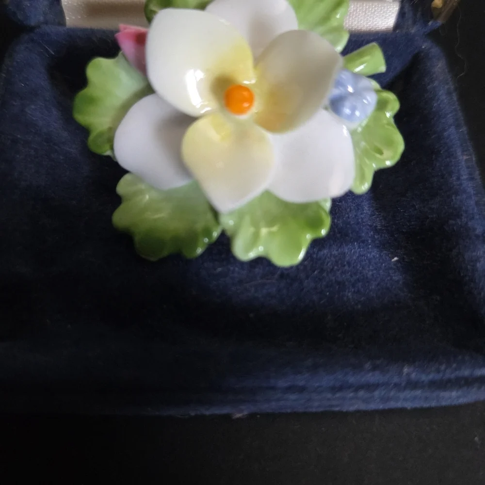 Charlie Rose elegant floral