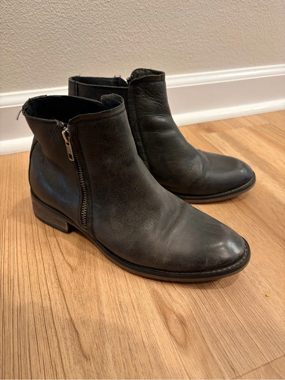Treasure & Bond Black Leather Ankle Booties with Side Zipper