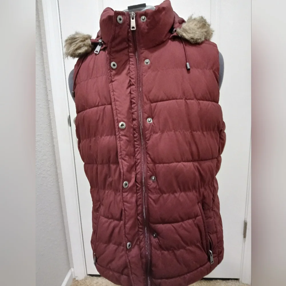 Banana Republic banana lining snap