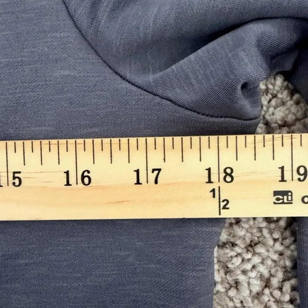 Athleta Jacket‎ Women's Medium Gray Love Full Zip Mock Neck Pockets Stretch