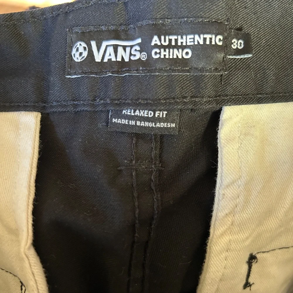 Vans Authentic Chinos Relaxed Fit Black Mens Size 30‎